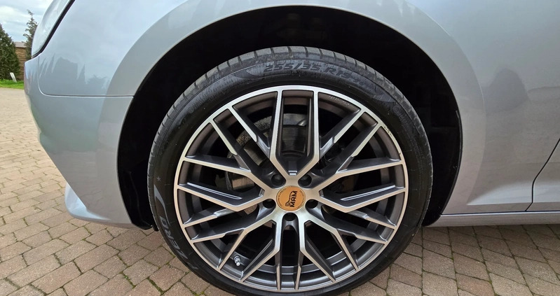 Audi A4 cena 84999 przebieg: 110440, rok produkcji 2017 z Łódź małe 704